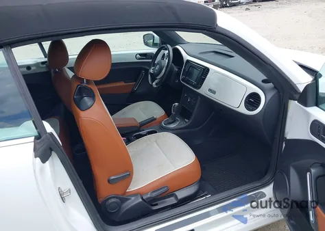 2017 Volkswagen Beetle #Pinkbeetle/1.8T Classic/1.8T S/1.8T Se/1.8T Sel z USA, uszkodzony, nr VIN 3VW517AT9HM808499